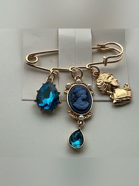 Gold-Tone Blue Cameo & Teardrop Charm Brooch Pin